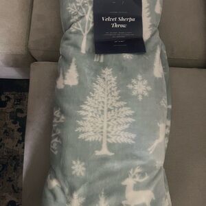 Christabel Collection Velvet Sherpa Throw